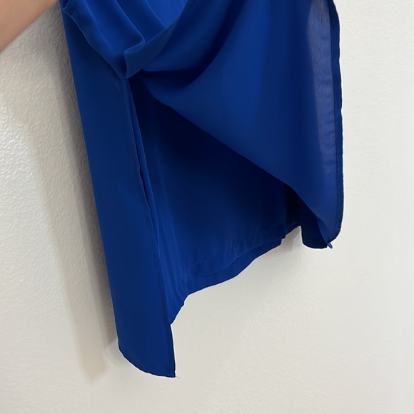 Chicos Womans Royal Blue Layered Look asymmetrical look Sleeveless Top Sz 3 - Picture 4 of 9
